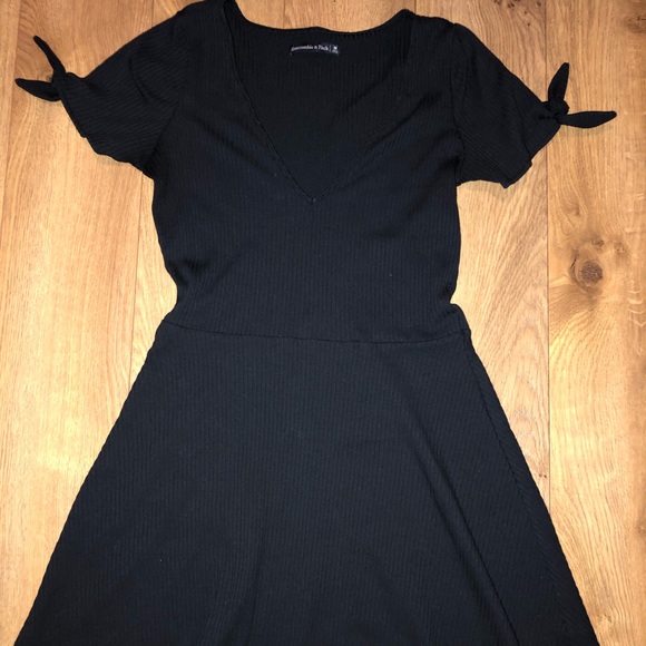 American Eagle, Hollister, Abercrombie - Picture 7 of 8